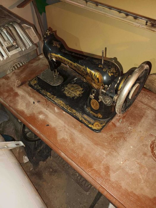 Стари фотоапарати и Стари самобръсначки и други ретро вещи