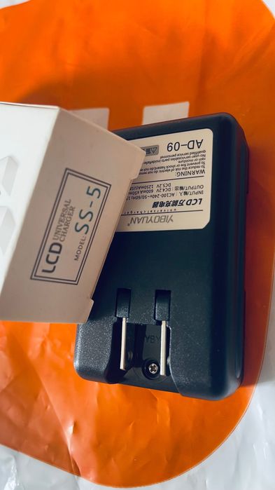 LCD универсальная зарядное устройство