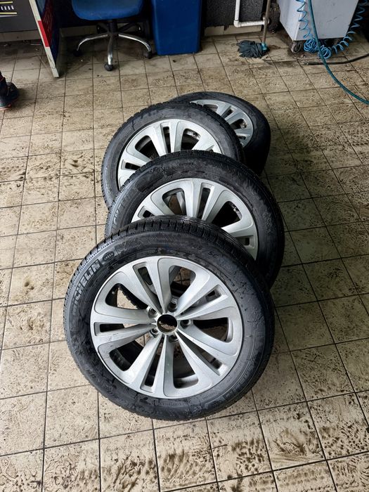 Jante / Roti BMW Style 234 cu anvelope iarna 245/50 R18