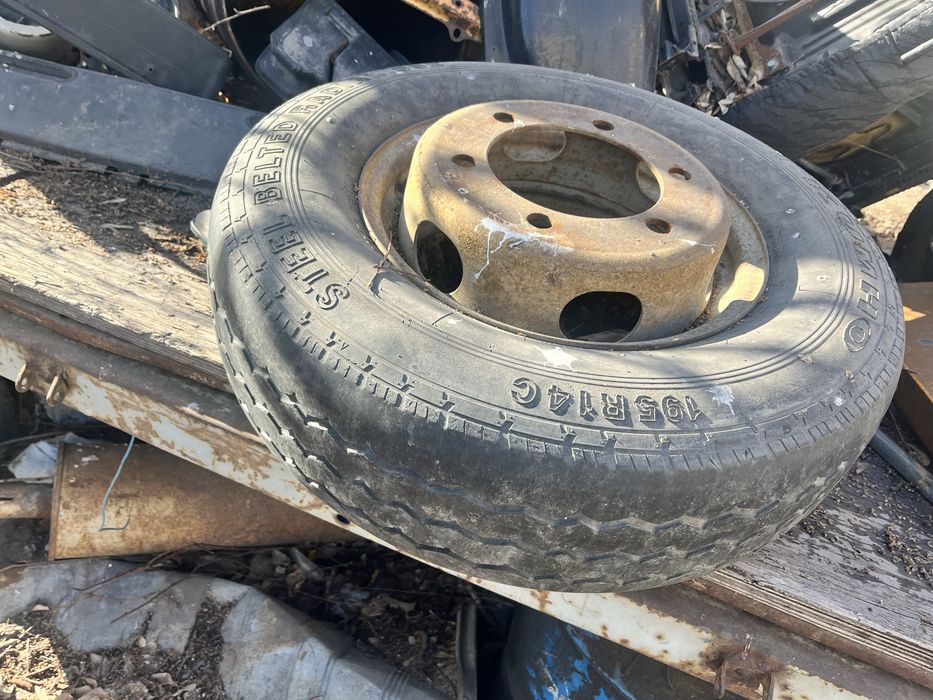 Продам колеса с дисками 6 штук