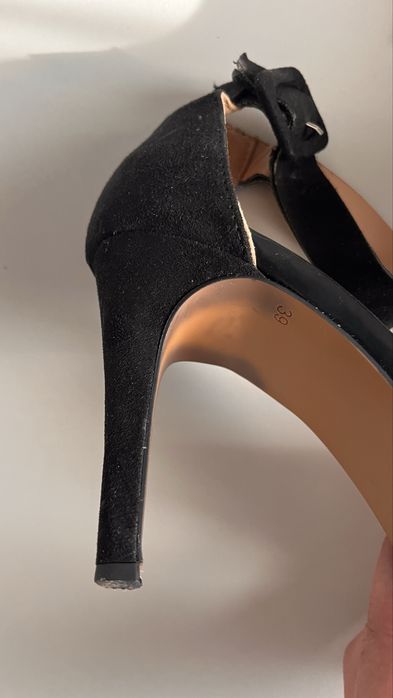 Incaltari/Pantofi cu toc Stradivarius marimea 39