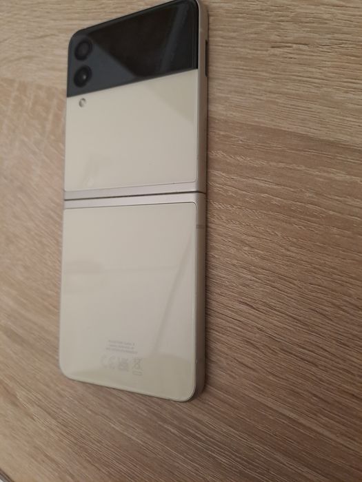 Samsung Galaxy Z Flip3 5G