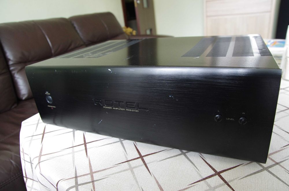 Усилвател крайно стъпало ROTEL RKB-2100 (2x100W)