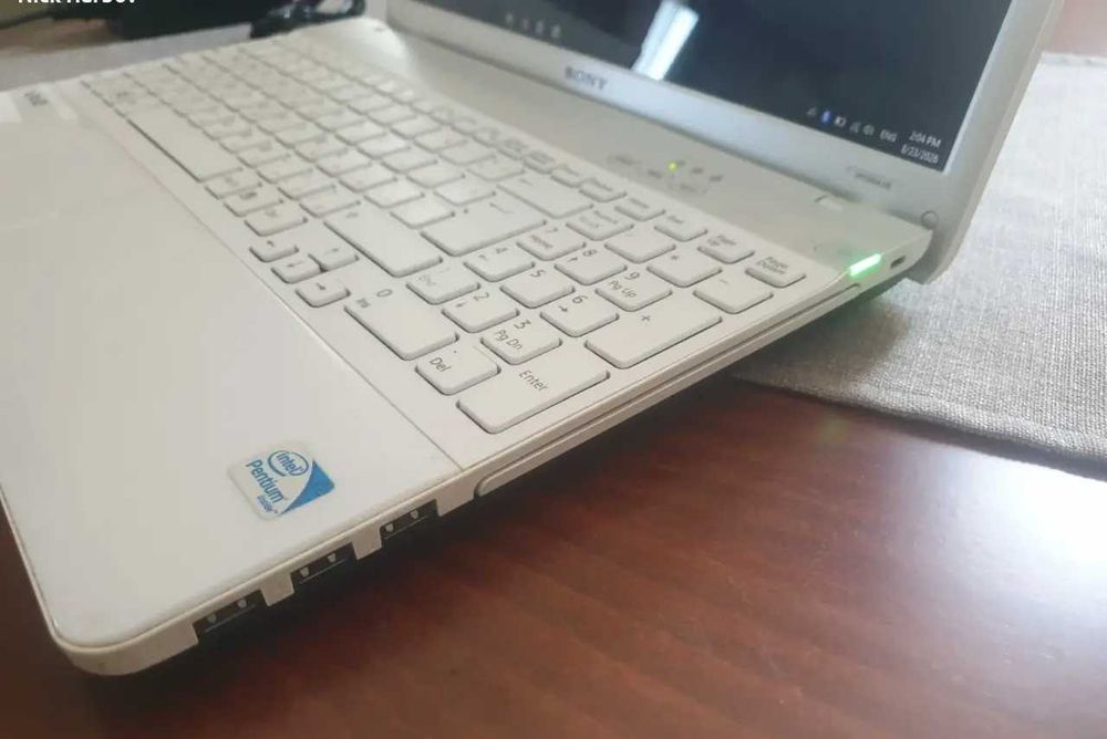 Лаптоп Sony VAIO VPC