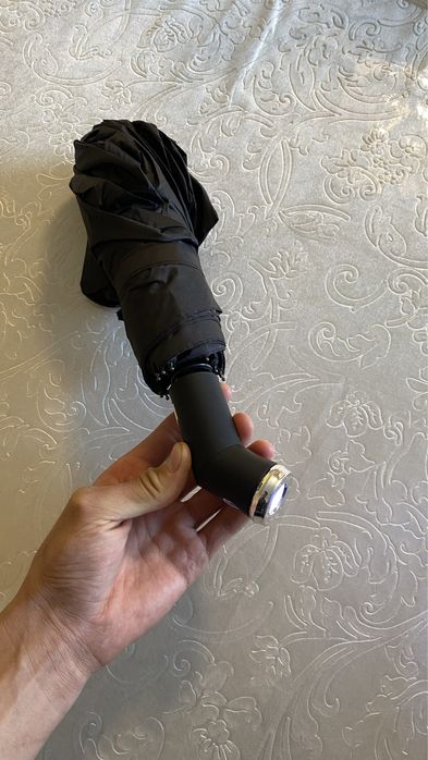 Продам зонтик в хорошым качестве