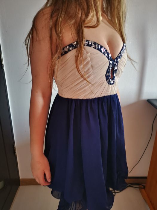 Rochie eleganta cu pietricele