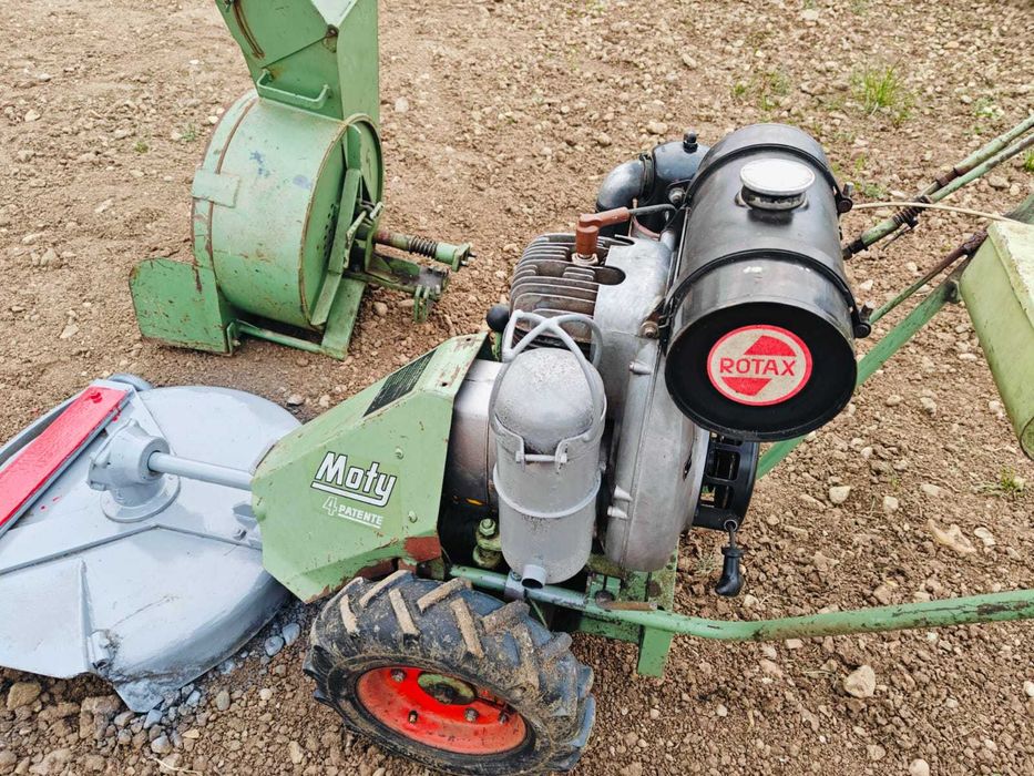 Vând motocultor Kubota și cositoare Rotax