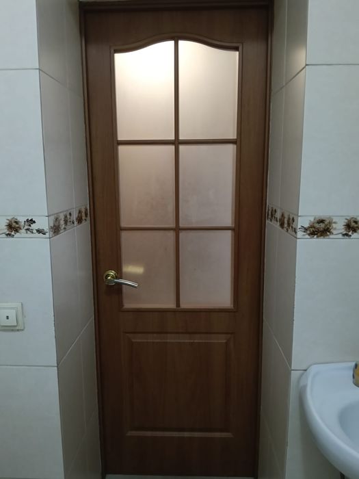 Продам межкомнатные двери б/у