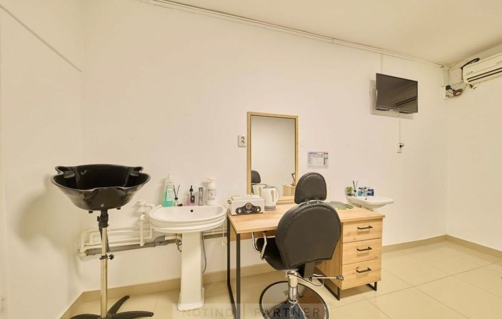 Inchiriez scaun coafura/frizerie