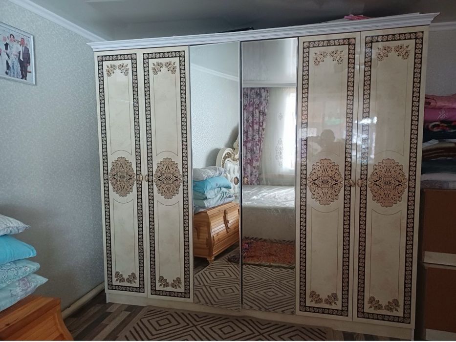 Спальный гарнитур
