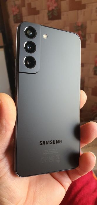 Като нов Samsung S22 Duos 5G 128 GB 8 GB Ram Android 15