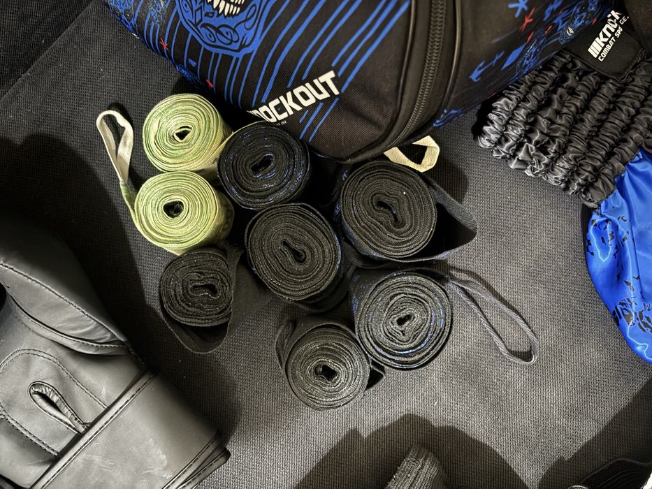 Vand echipament kickboxing