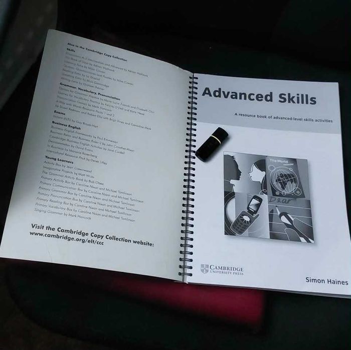 Advanced Skills Book and Audio de Haines, Simon