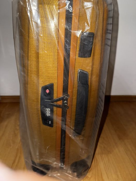 Valiza Samsonite Major Lite Saffron Yellow 55 cm noua sigilata