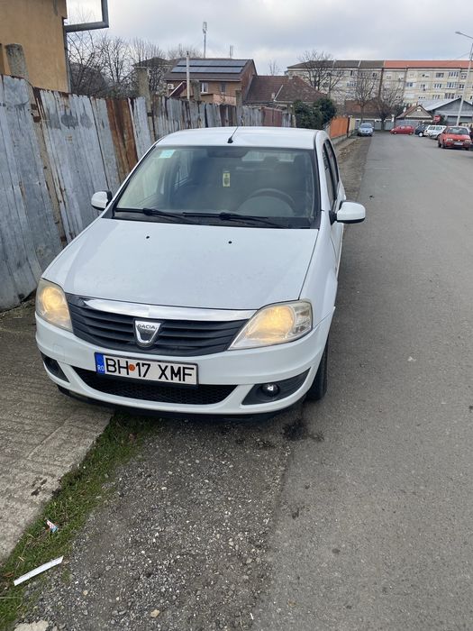 Vând Dacia Logan – 2012