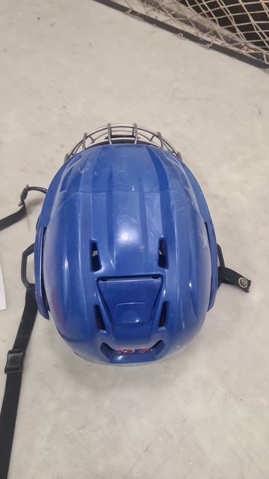 Шлем Bauer re-akt