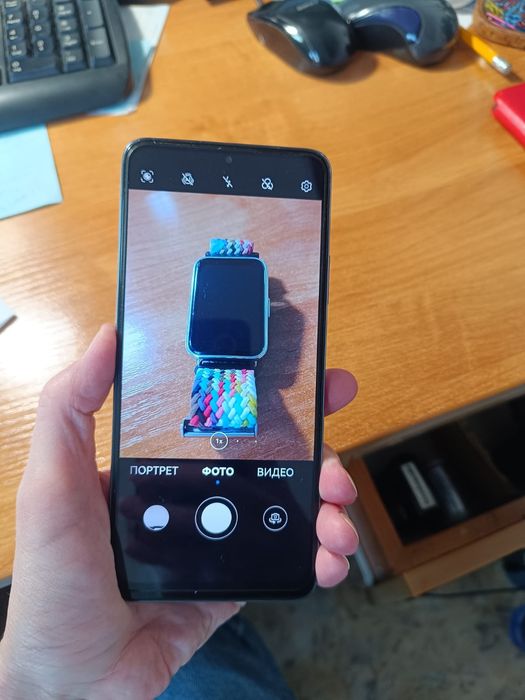Продам телефон Huawei y90 часы.