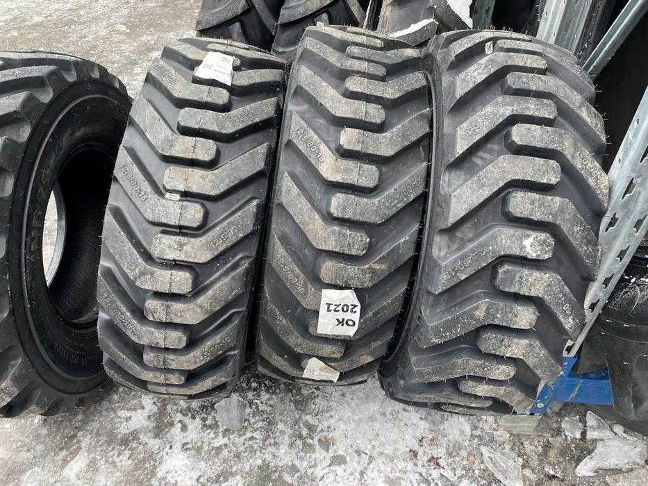 Anvelope noi 12.5/80-18 de JCB Cauciucuri industriale cu 14PR TEREX