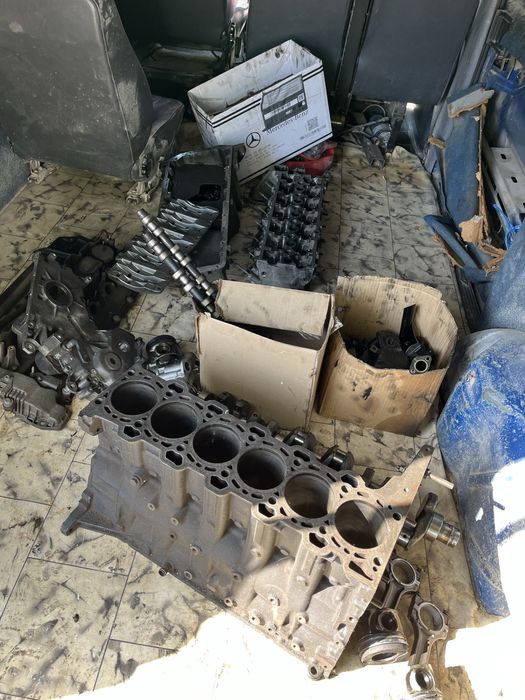 двигател глава блок бутала валове за bmw e60 530d