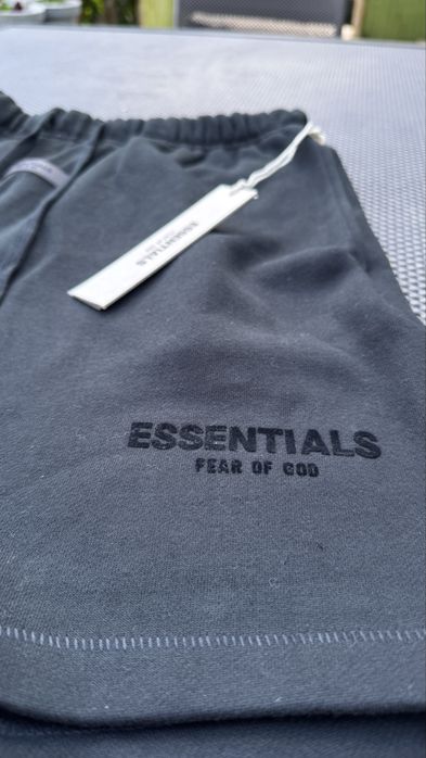 Essentials FearOfGod къси панталони s22