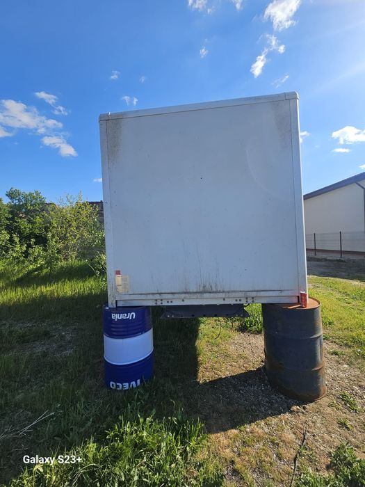 Cub cu lift Iveco daily Mercedes sprinter Renault master