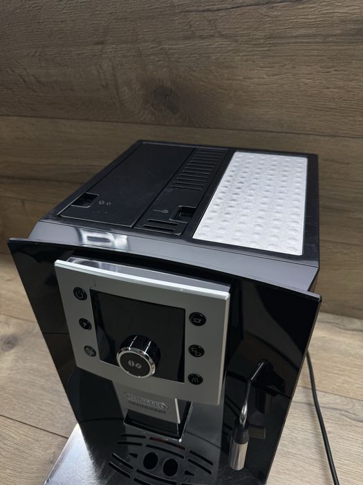 Продавам кафемашина Delonghi Perfecta Type:ESAM5400 EX1