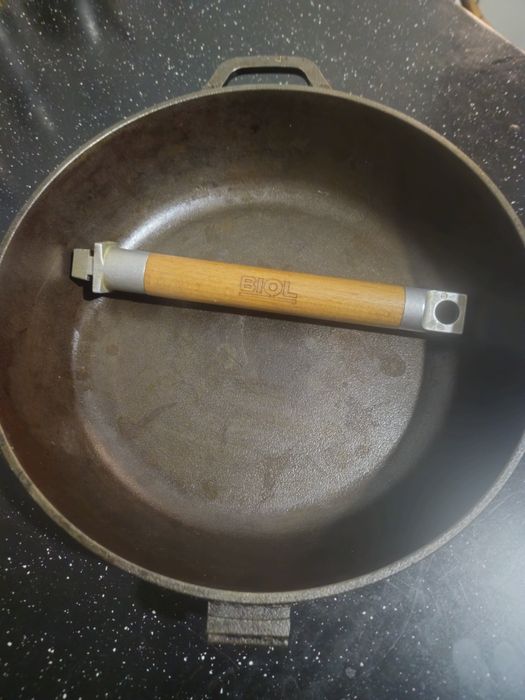 Чугунная сковорода Buol