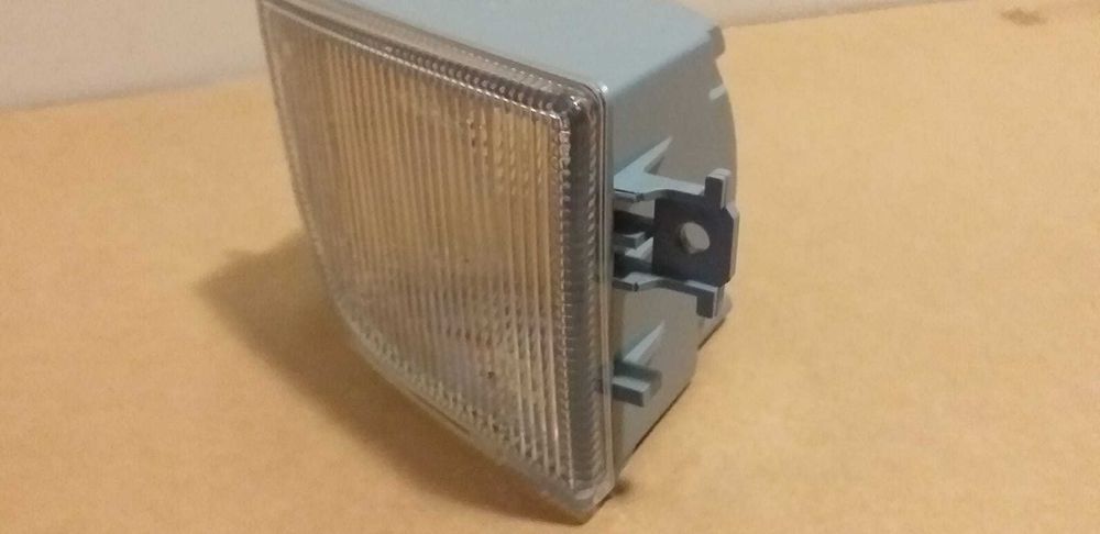 Lampa semnalizare fata Volkswagen Passat 3A0953156A