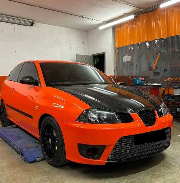 Seat Ibiza 6L решетка пчелна пита