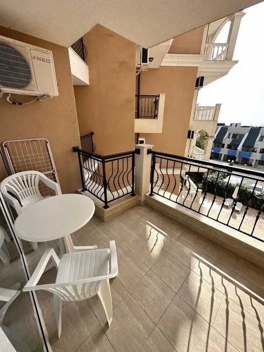 Дава се под наем Двустаен апартамент в Свети Влас - 45 кв.м за 300 € - Снимка #2