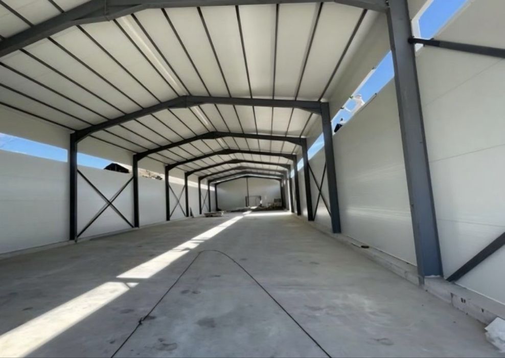 Vand hale si structurii metalice,direct producatorii