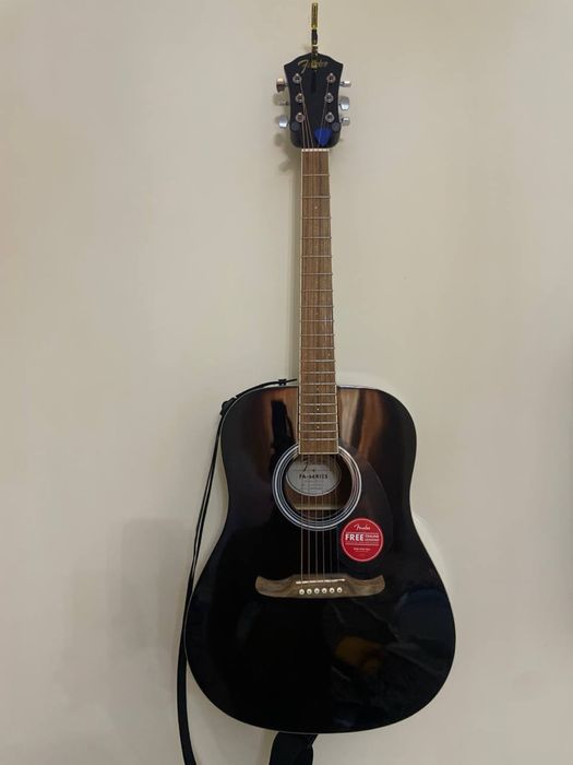 Гитара Фендер фирменный