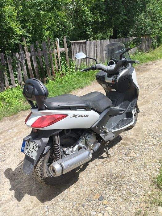 De vânzare scuter xmax,200 cilindrata an 2011,singur proprietar in România, 27500 km,preț 2300€ ușor negociabil.