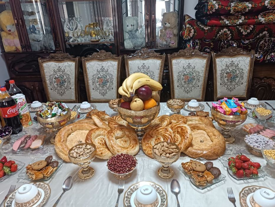 Срочно продается стол стул на 12 человек