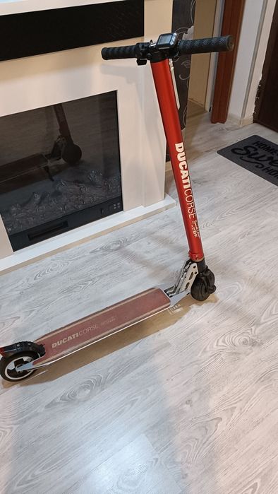 Trotineta electrica Ducati Corse pt piese sau înlocuire baterie!!