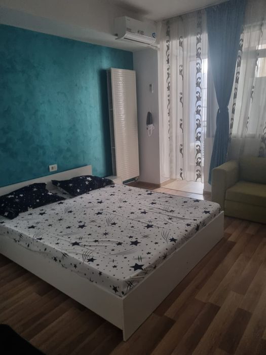 Ofer spre închiriere studio