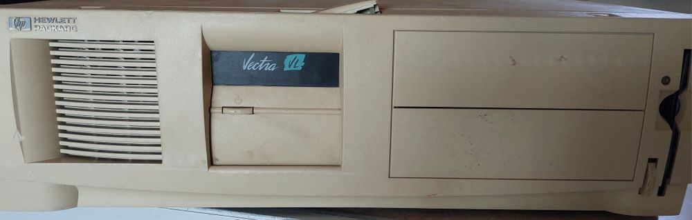 Ретро настолен компютър  HP Vectra