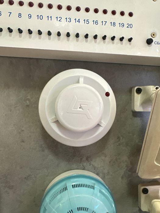 Гидрант-Гидрант подставка флянец задвижка краны пожарные датчики есть