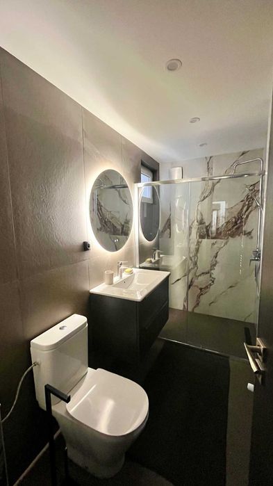 Дава се под наем Тристаен апартамент в София, Лозенец - 120 кв.м за 1196.97 € - Снимка #13