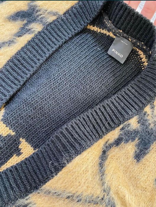 Pinko-оригинална вълнена жилетка!