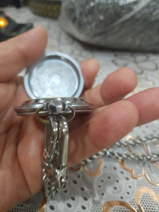 Продам карманные часы Molnija (СССР, винтаж)