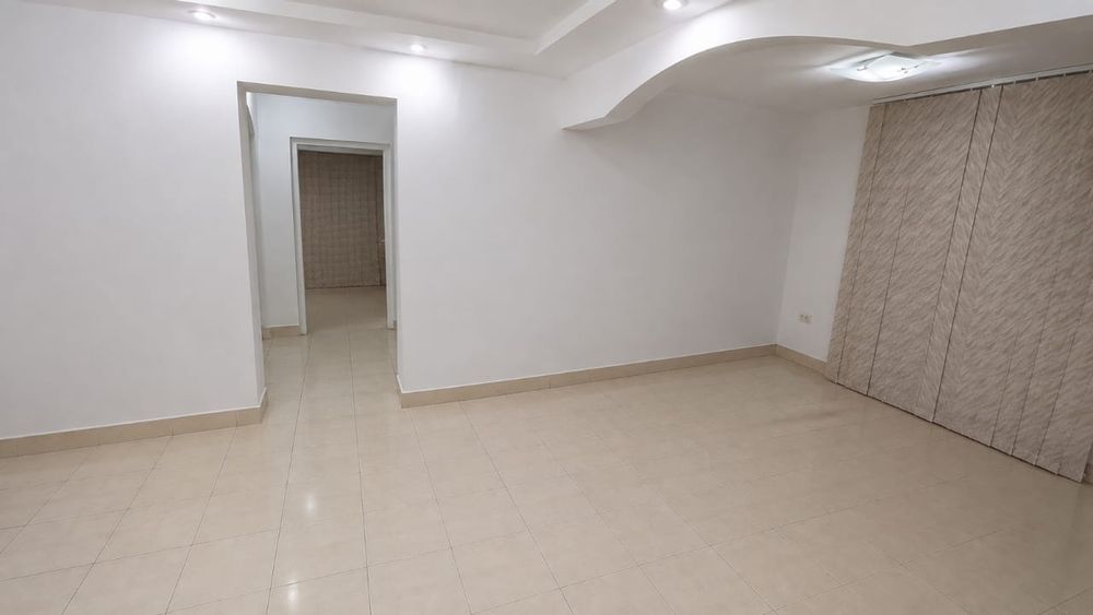 Apartament , ca și destinatie birou  sau  cabinet medical