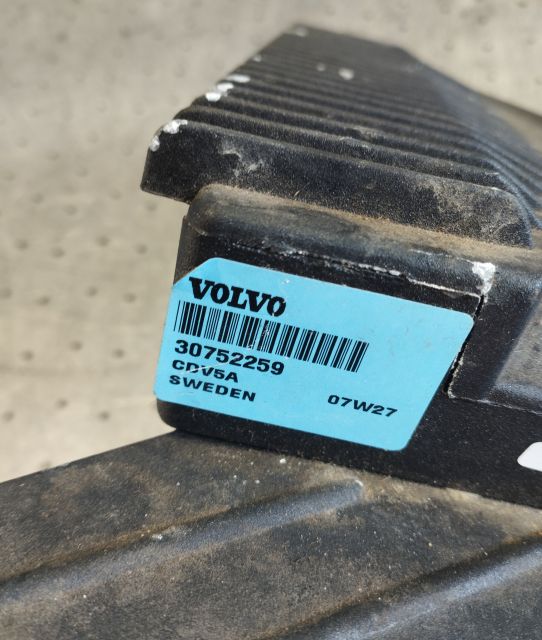 Amplificator audio 30752259 Volvo S60 prima generatie (facelift)