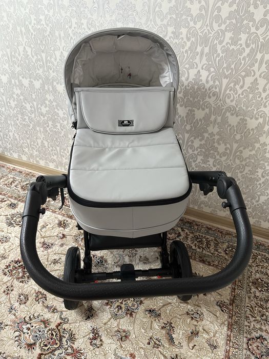 Продам коляску Adamex