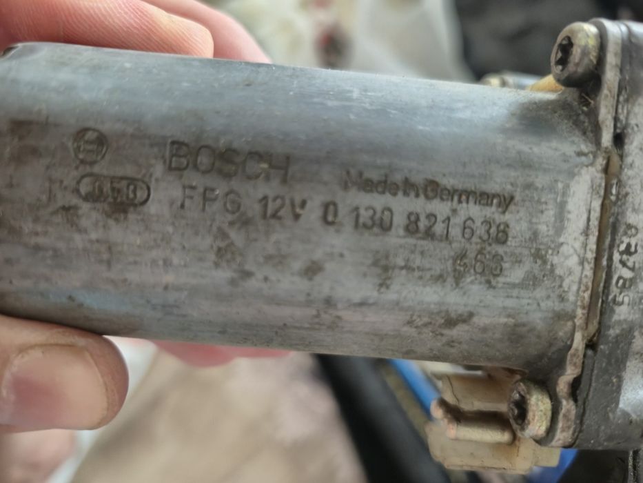 Продам моторчик w202 мерс