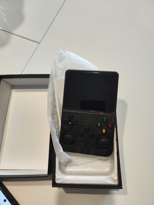 Consola retro portabila R36S 64GB