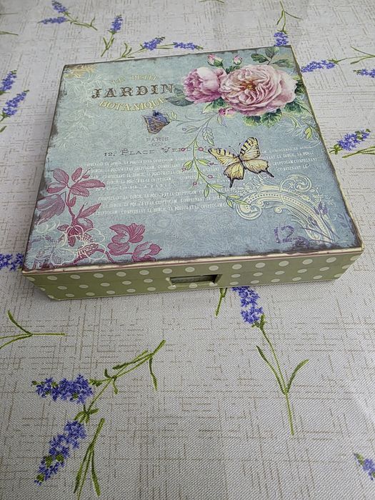 Салфетки под посуду в стиле Прованс