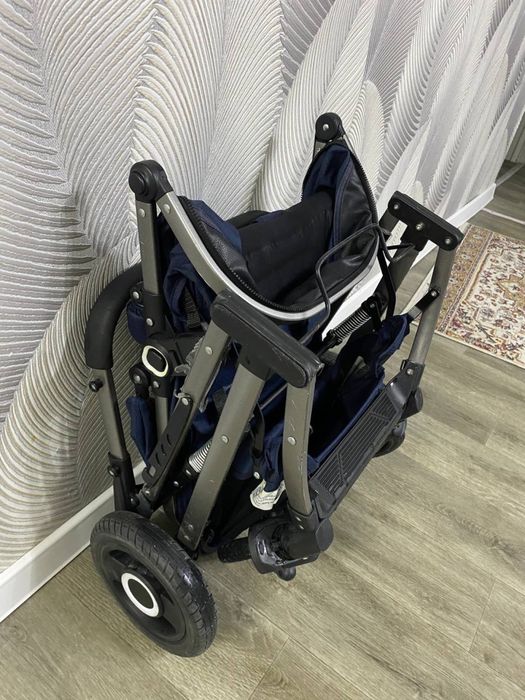 Продам детскую коляску