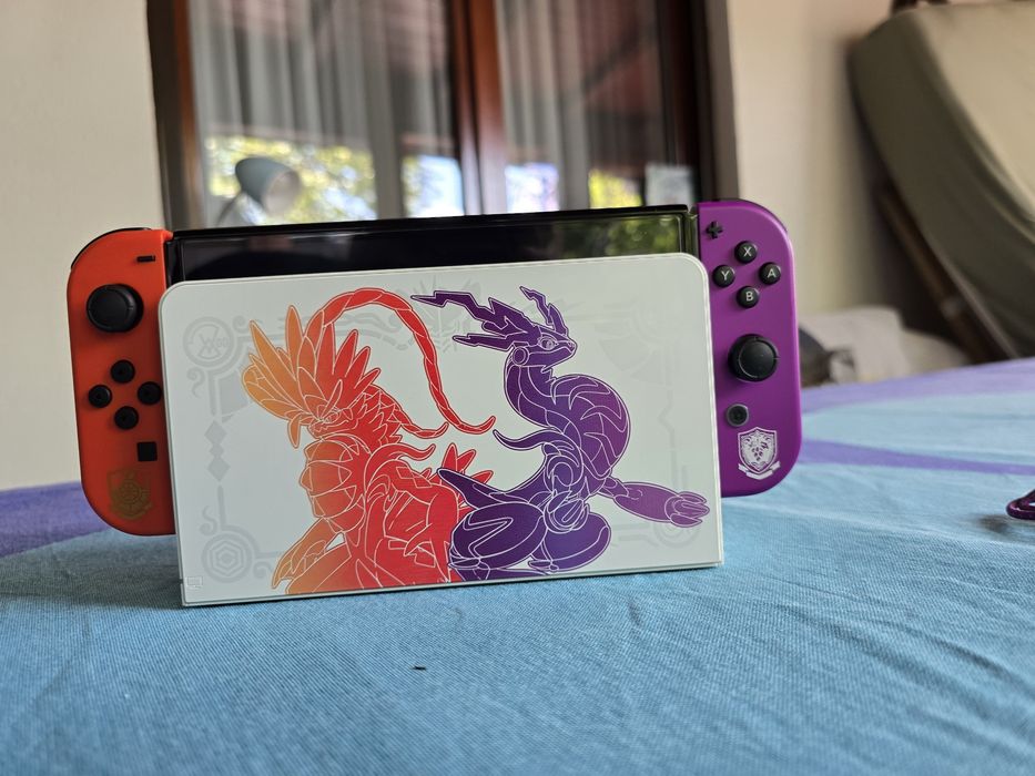 Nintendo Switch OLED Pokemon Edition
