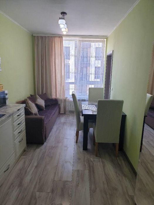 Двустаен апартамент в ж.к. Връбница 1.